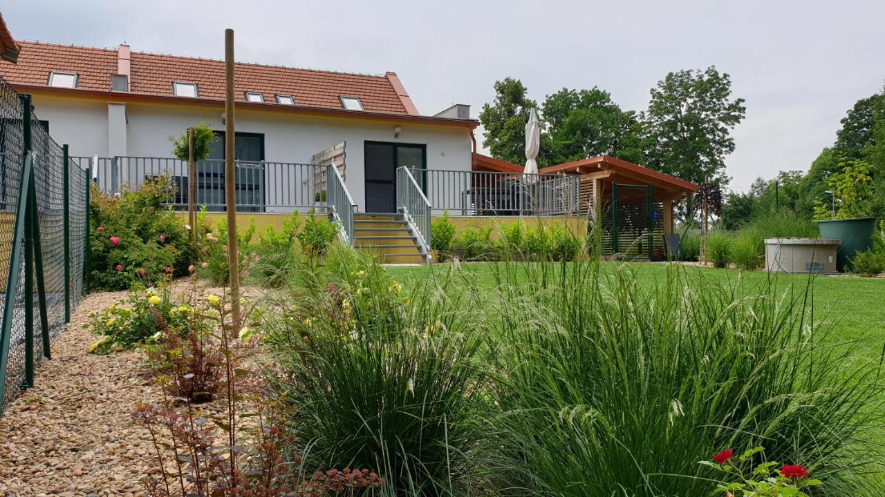 Apartmany U Zamecku Hlohovec Exterior foto